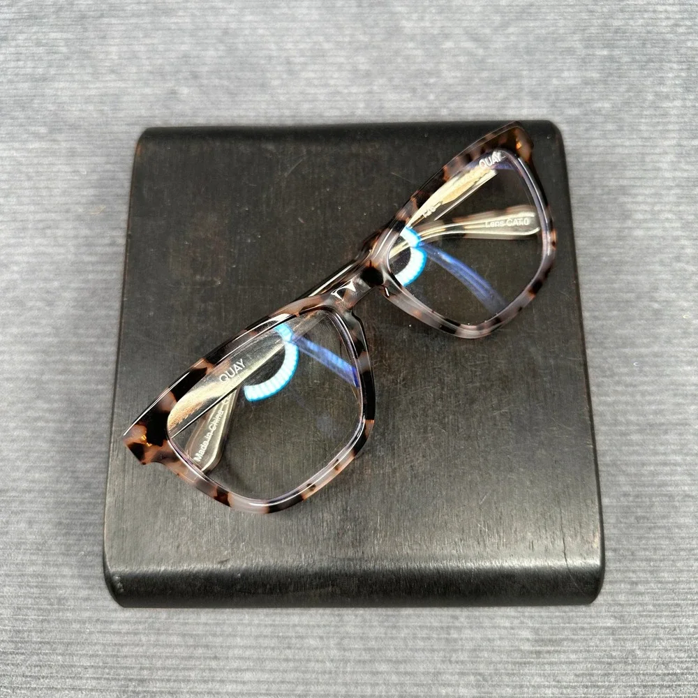 Quay Australia Hardwire Tortoise Blue Light Blocking Glasses Square 126